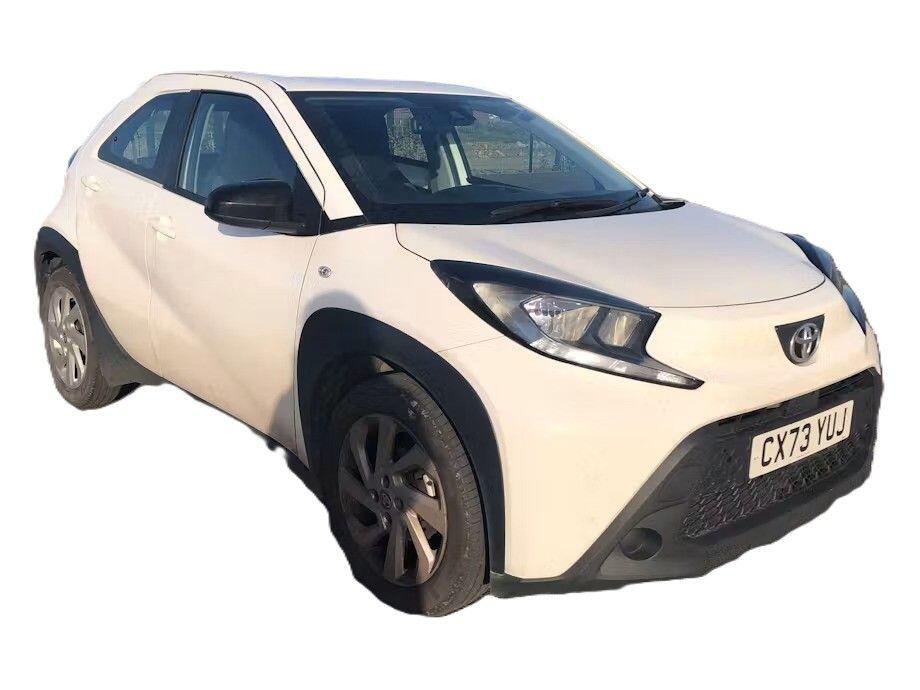 1.0 VVT-i Pure Hatchback 5dr Petrol x-shift Euro 6 (s/s) (72 ps)